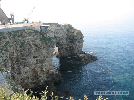 Мыс Тарханкут - самая западная точка Крыма.