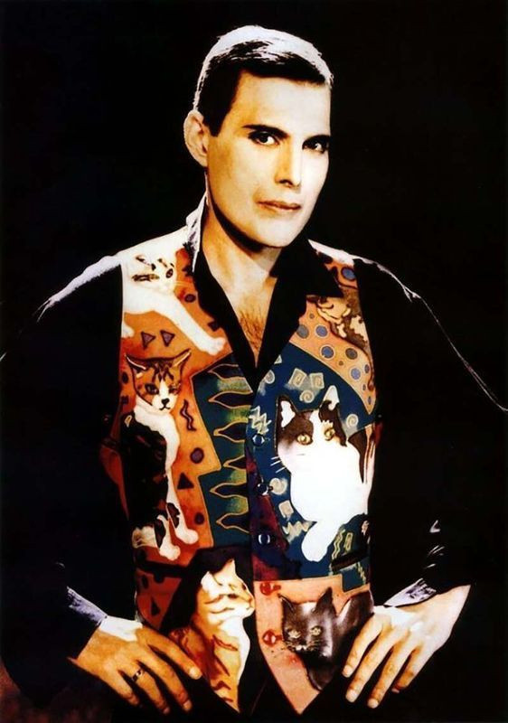 Вечеринки, оргии и драки: 10 сумасшедших историй о Фредди Меркьюри, рассказанных знакомыми