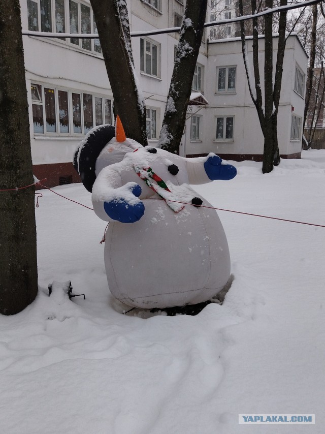 Улыбаемсо и машем