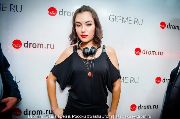 Саша Серова обновила свои фотки в контакте