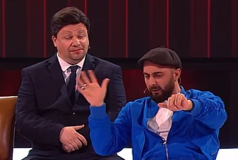 Это жжжж неспроста.Они начали что то подозревать.