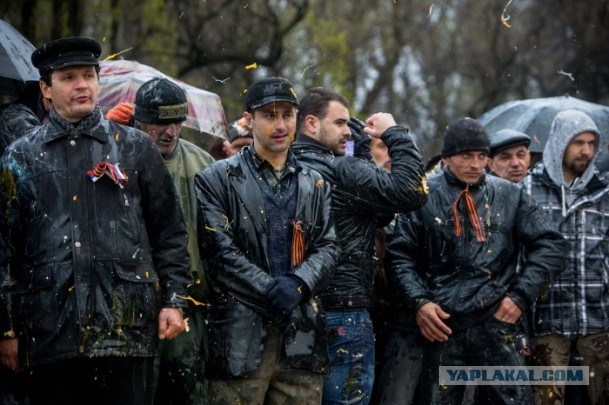 Демонтаж памятника Ленину в Запорожье