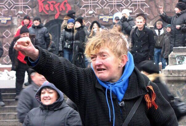 Дальнобойщик таранит шлагбаум на зсд в Петербурге