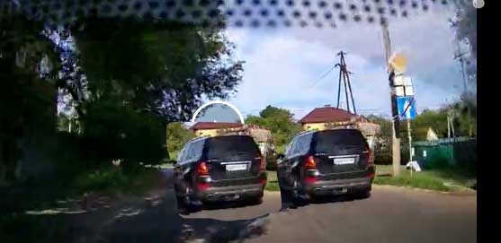 Поворот налево с правого края