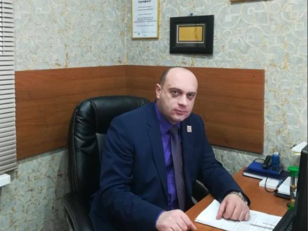 Сотрудница управляющей компании из подмосковного Щёлкова переехала местную жительницу, недовольную работой подрядной организации