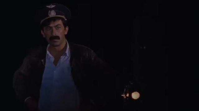 Она явно чего-то хочет