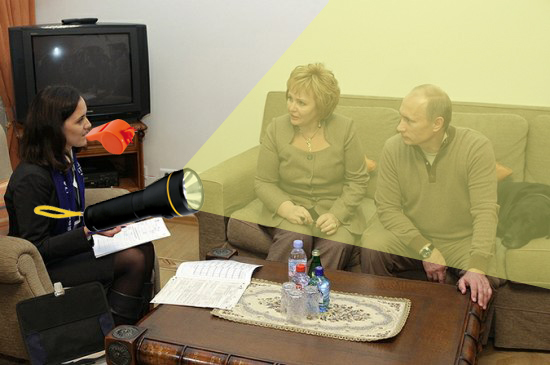 Почти замаскировались - семья под цвет мебели