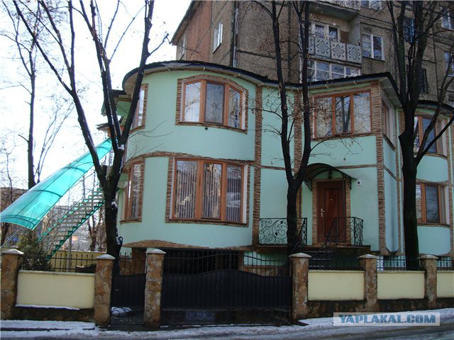 Неужели жители этого дома не понимают, что их ждет?