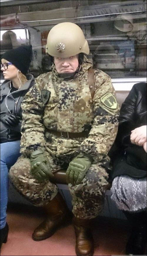 Подборка веселых демотиваторов на сегодня