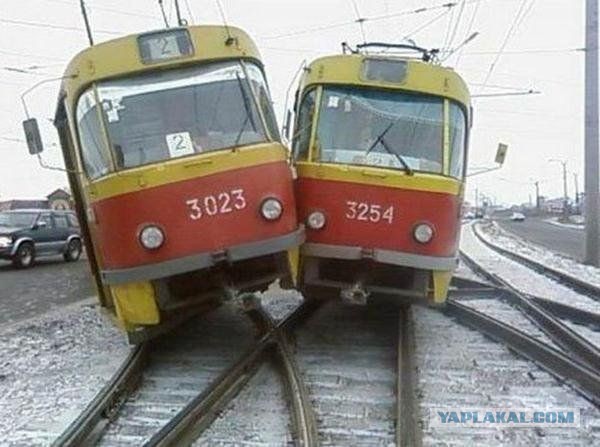 В Бресте перевернулся каток