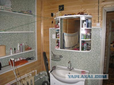 Отделка стен ванной в щитовом доме линолеумом - быстро, надежно, и недорого!