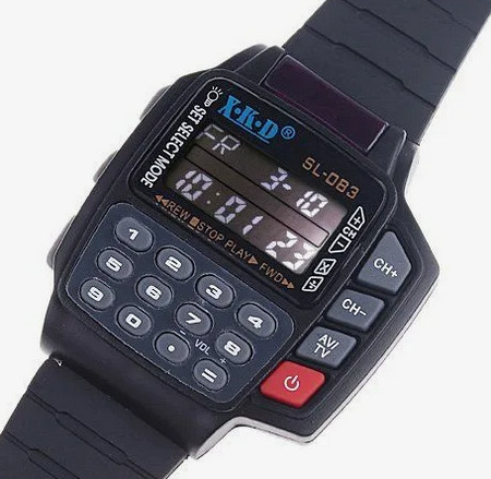 Парень откопал часы Casio BP-300 со встроенным тонометром