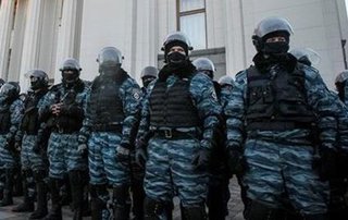 Бойцы украинского "Беркута" просят убежища