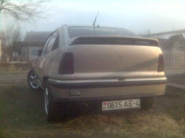 Роскошь и безумие автомобилей 80-х