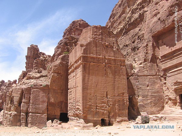 Иордания. Петра. Эль-Хазне. Новодел после приличного потопа