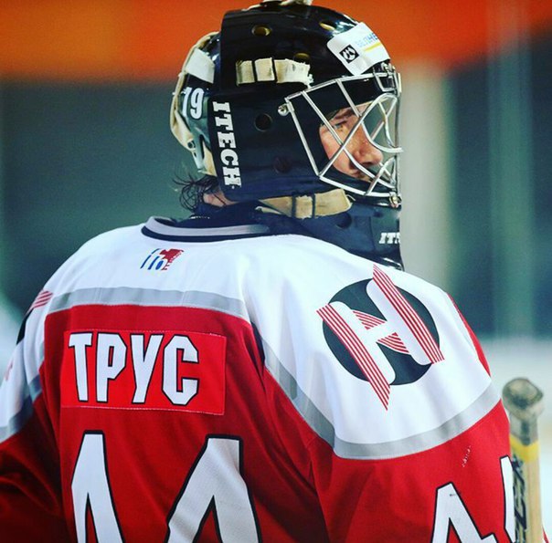 Футболистам не показывайте