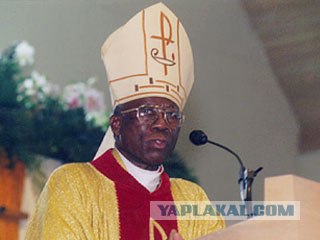 Папа римский Бенедикт XVI отрекся от престола