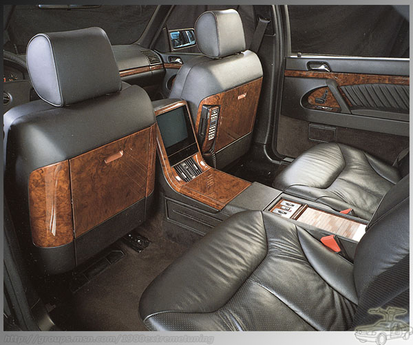 Очень редкое исполнение модели Mercedes-Benz W126 Executive