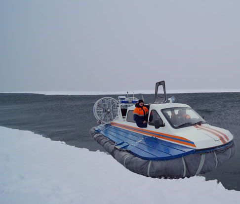 Полсотни рыбаков оказались на оторвавшейся льдине в Финском заливе