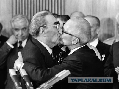 Если бы афиши к фильмам рисовали по названию