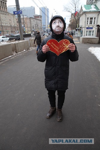 «Оппозиционеры» поздравили Джона Теффта с днем влю