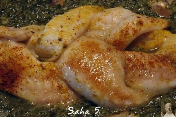 Рыбная косичка из Сибаса в зеленом соусе