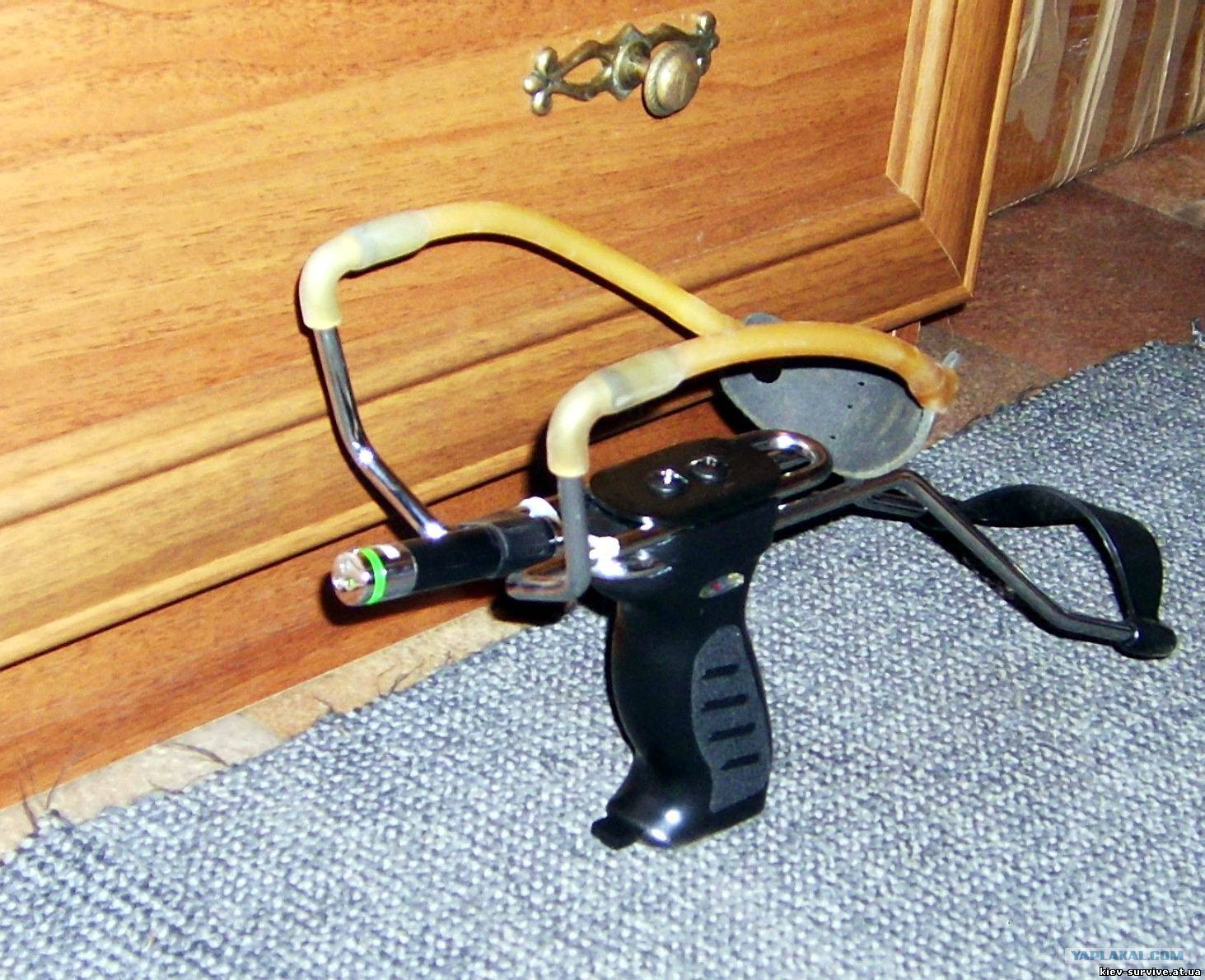 Рогатка для охоты своими руками в домашних условиях чертежи фото