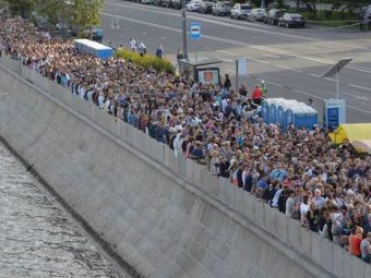 В Москве найдена самая бессмысленная очередь в мире