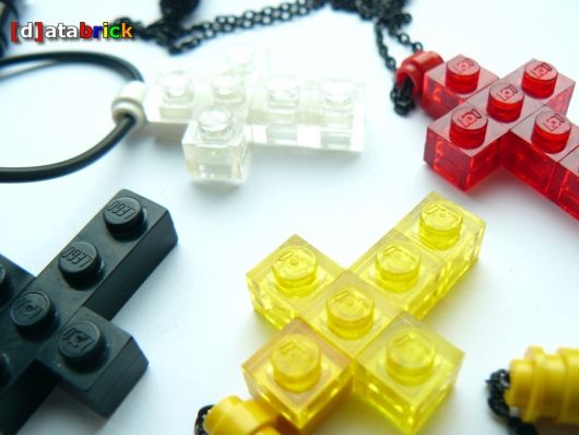Священники против LEGO.