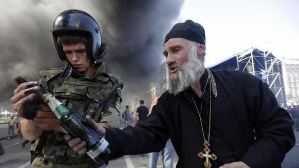 На Майдане снова горят шины