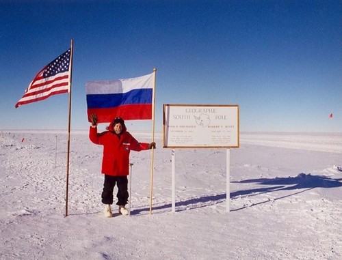 Американцы никогда не летали на Луну!