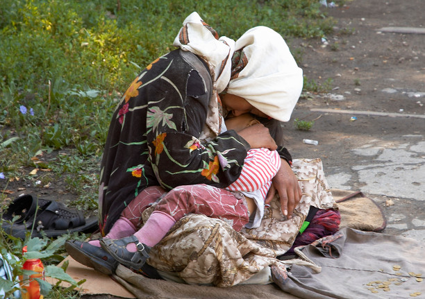 Никогда не подавайте на улице. Как устроена мафия нищих