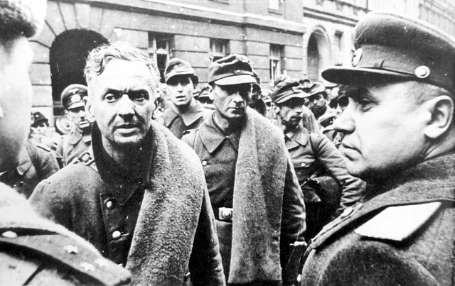 Исторические моменты Победы. Апрель-май 1945г