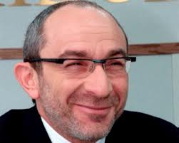 У харьковского главы есть яйца.