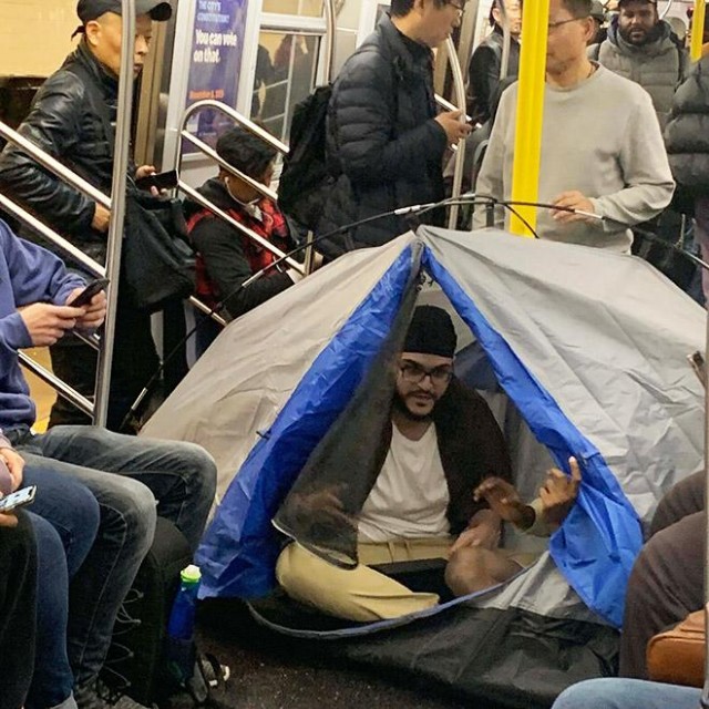 Зашквар и дичь в американском метро