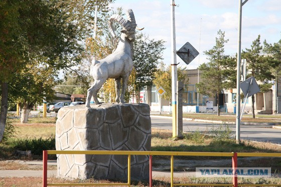 Демонтаж памятника Ленину в Запорожье