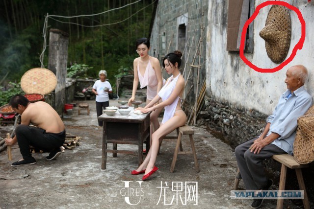 Простые работящие крестьянки в китайской провинции
