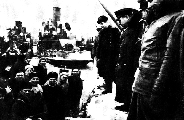 Они вели бой в течение 100 часов, не имея никакой поддержки, к своим вышло 5 человек.Гибель десанта в Мерекюля.Февраль 1944 года