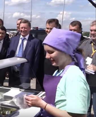 Все же помнят шутников-мороженщиков?