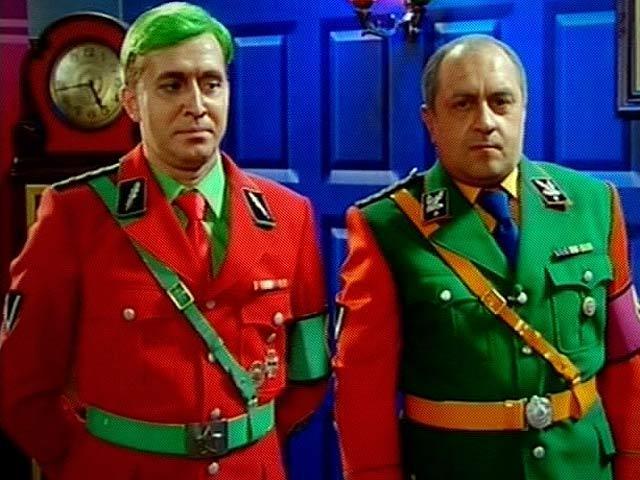 Кто красивее?⁠⁠