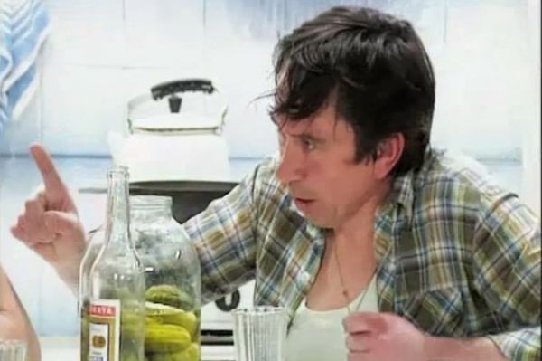 Экономист призвал россиян сменить курс и перестать копить деньги