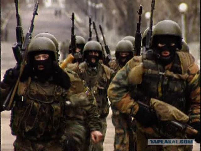 Глава МВД Украины разрешил применять боевое оружие