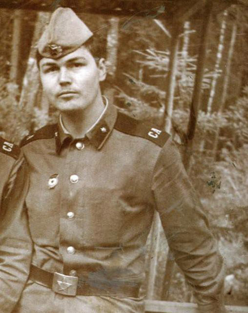 Армейские фото знаменитостей