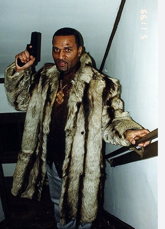 Данила Багров: а вы считаете его положительным героем?