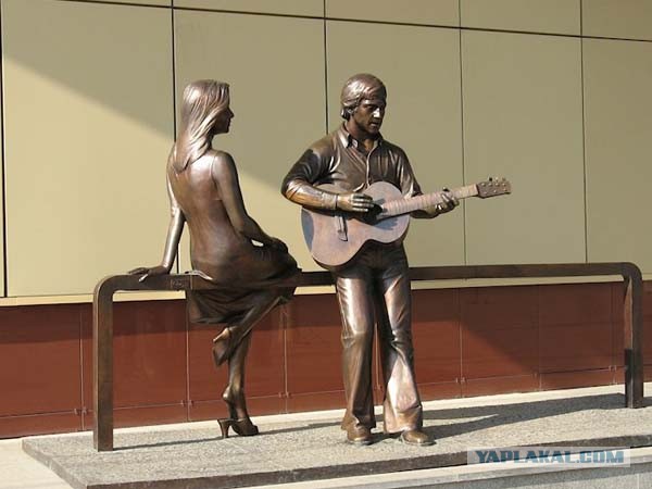 Необычные статуи мира