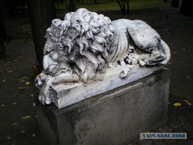 10 самых веселых памятников в России