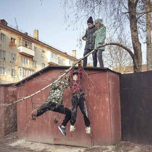 Не нанять ли нам няню?
