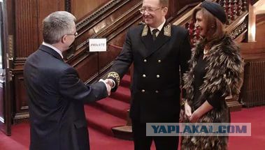 Мария Захарова разносит в щепки хохлов!
