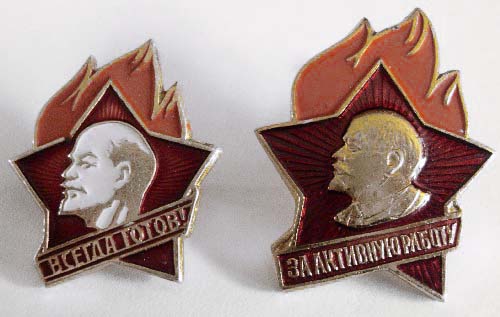 Путин предложил вернуть школьную форму