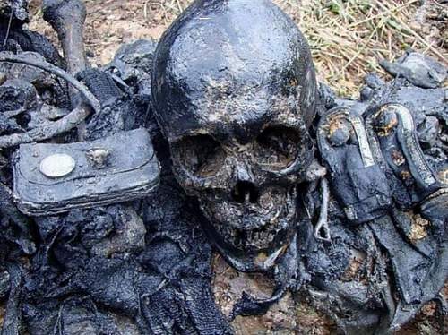 Сколько немцев не погребенных там валяется....